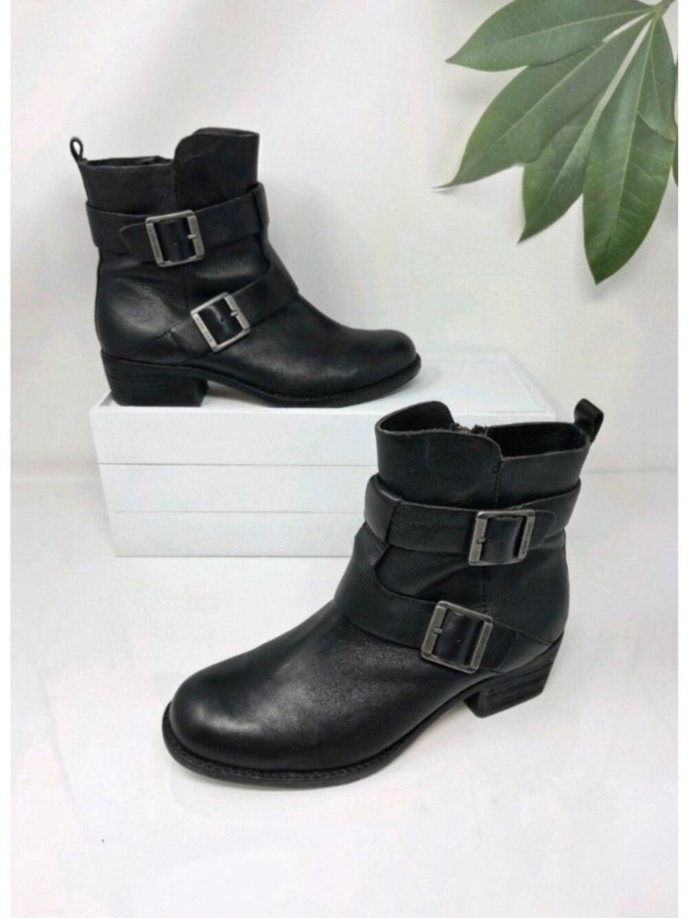 Kork-Ease Womens 9.5 Maxine Black Leather Buckle Moto Ankle Boots Side Zip